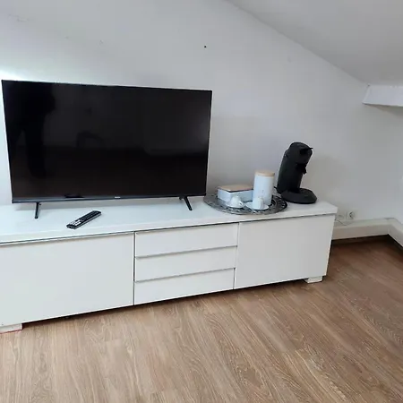 160m Bright Flat In